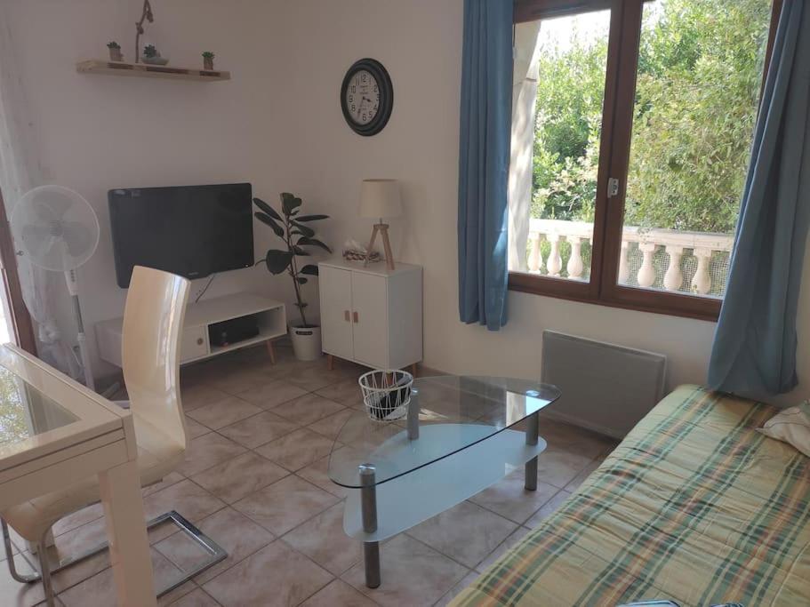 T2 En Rez De Chaussee De Villa A Cuers Εξωτερικό φωτογραφία