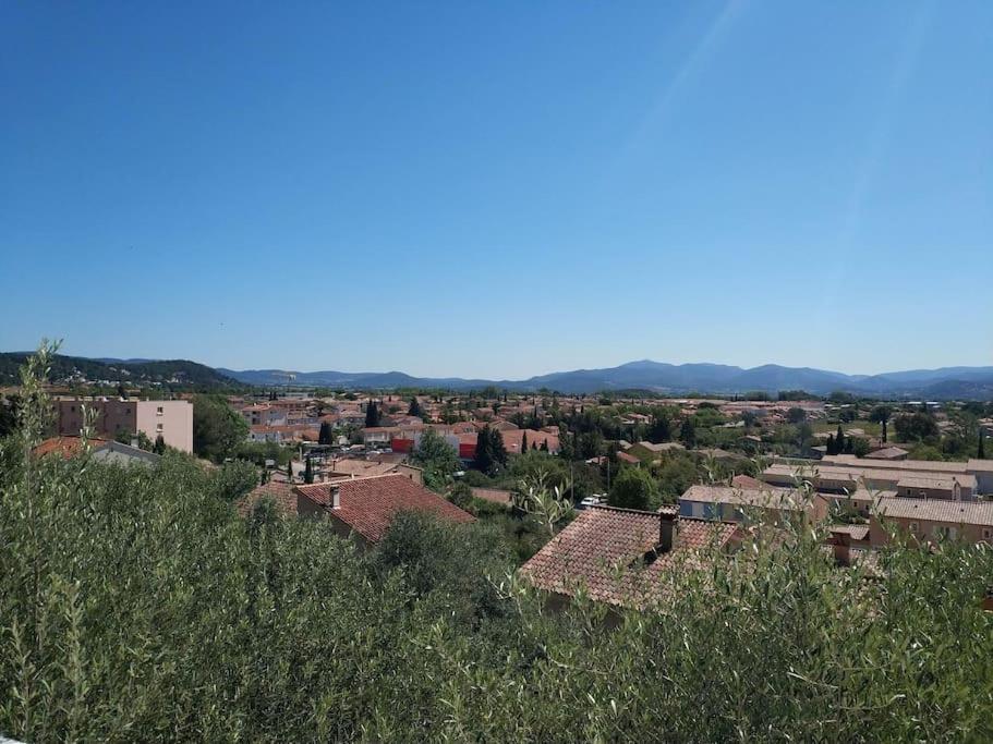 T2 En Rez De Chaussee De Villa A Cuers Εξωτερικό φωτογραφία