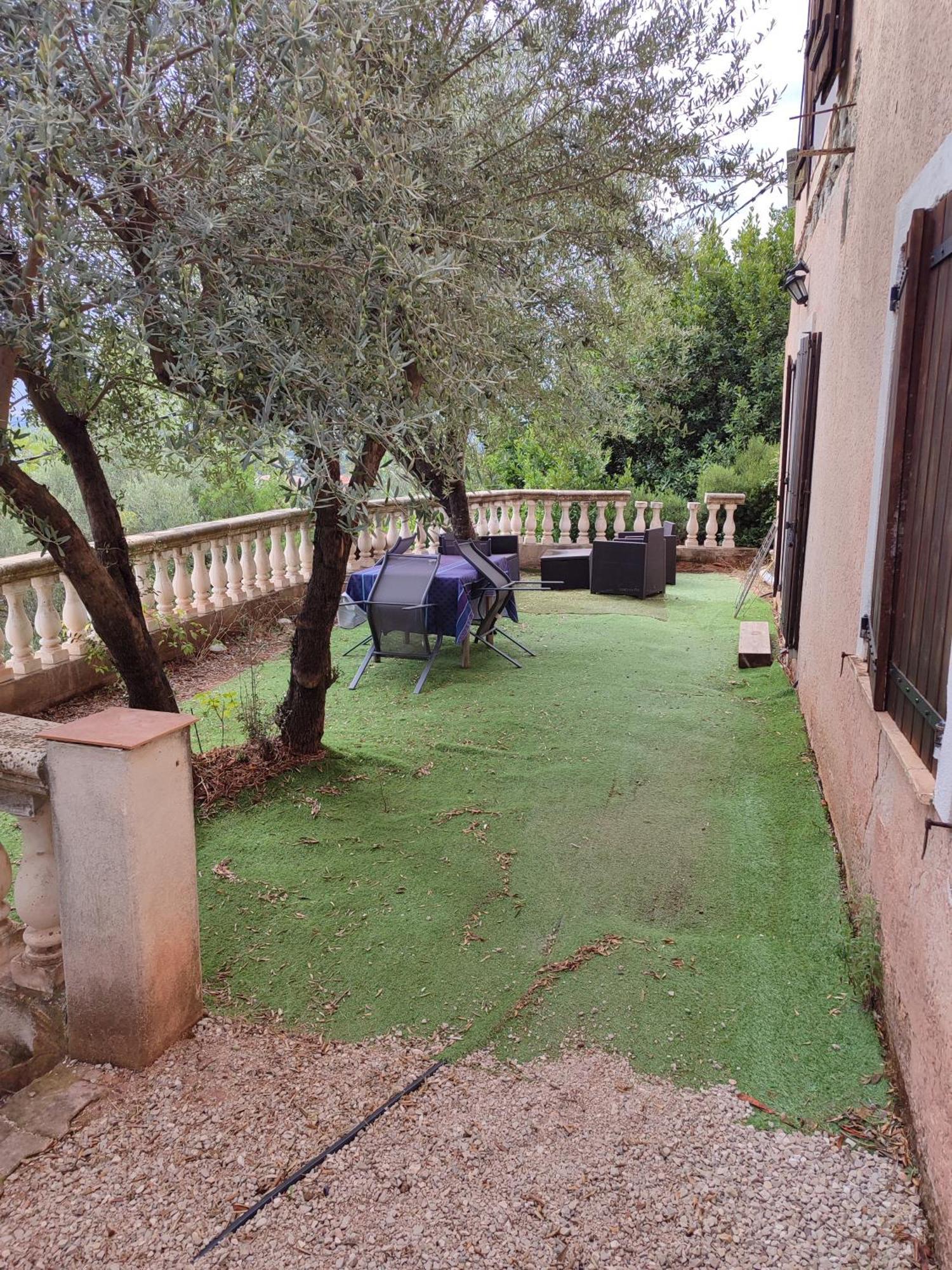 T2 En Rez De Chaussee De Villa A Cuers Εξωτερικό φωτογραφία